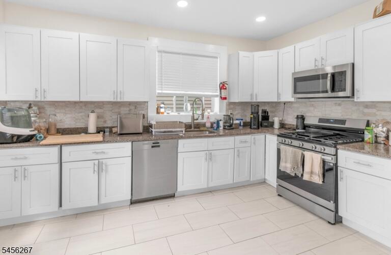 Property listing MLS 4049062 photo 10