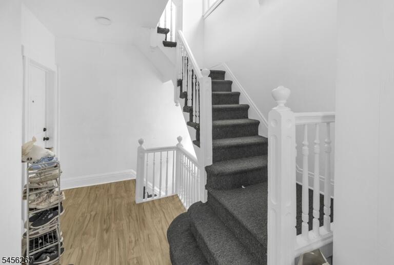 Property listing MLS 4049062 photo 37