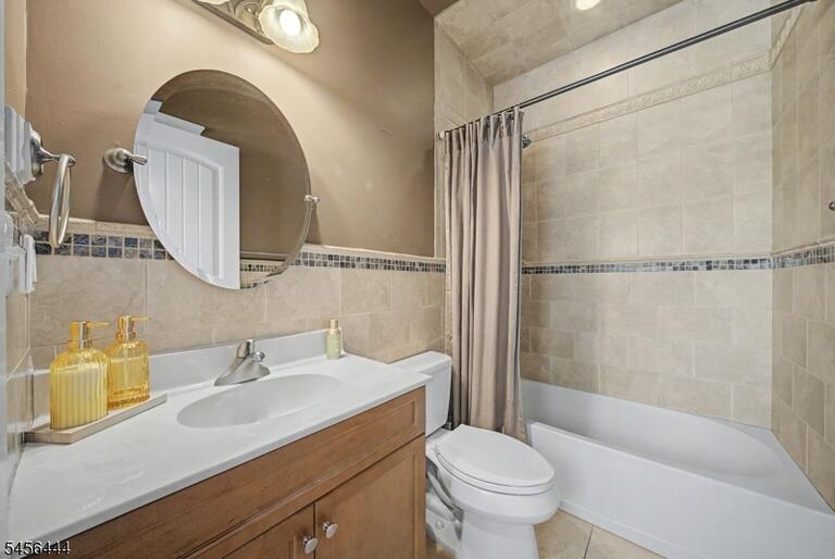 Property listing MLS 4049063 photo 16