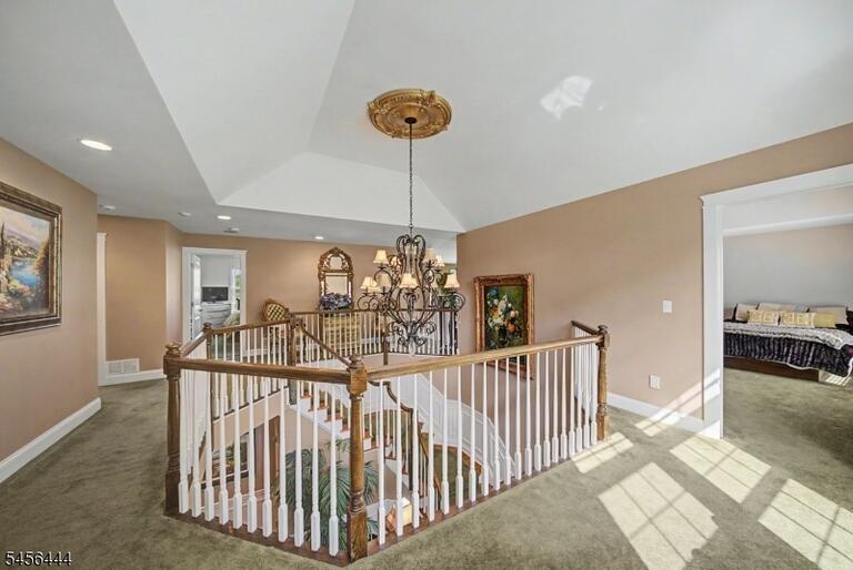Property listing MLS 4049063 photo 22