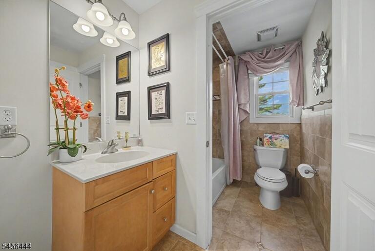 Property listing MLS 4049063 photo 32