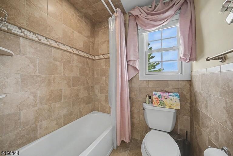 Property listing MLS 4049063 photo 33