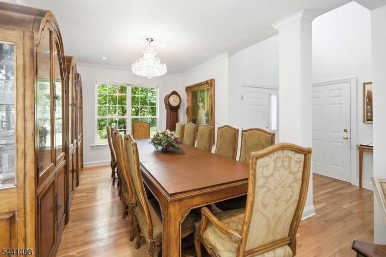 Property listing MLS 4049065 photo 3