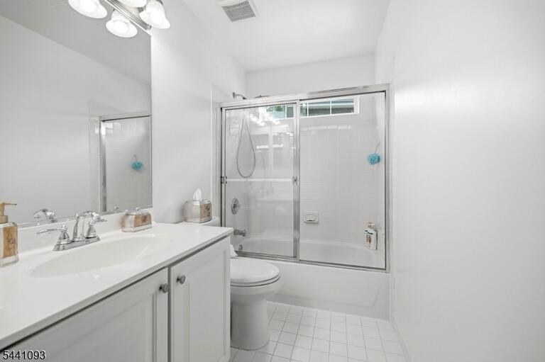 Property listing MLS 4049065 photo 32