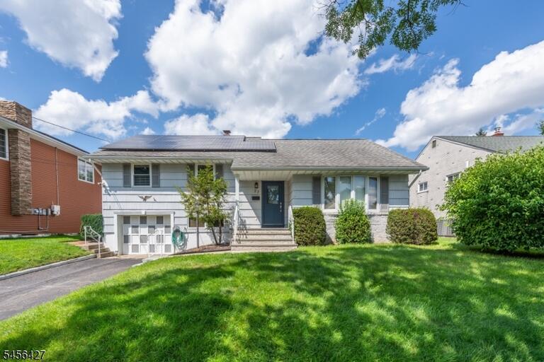 Property listing MLS 4049070 photo 3