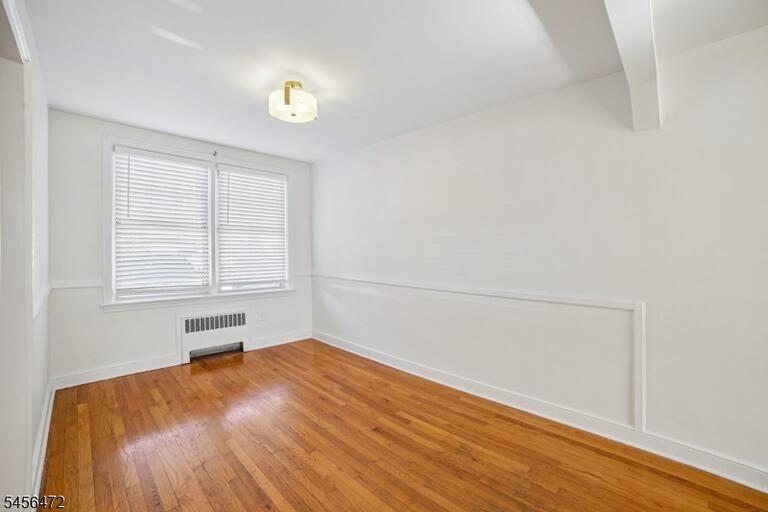 Property listing MLS 4049073 photo 4