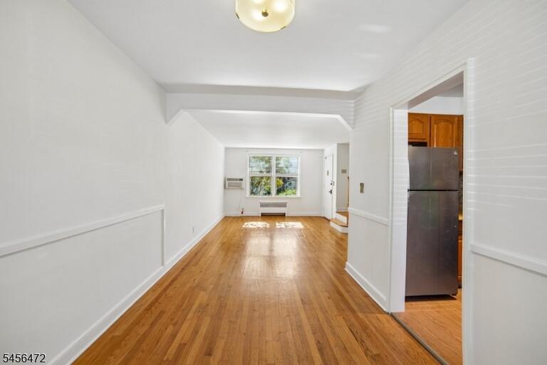 Property listing MLS 4049073 photo 5