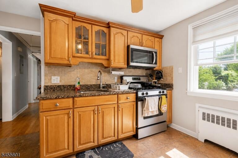 Property listing MLS 4049076 photo 4