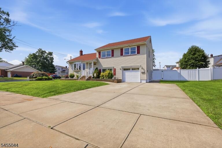 Property listing MLS 4049077 photo 2