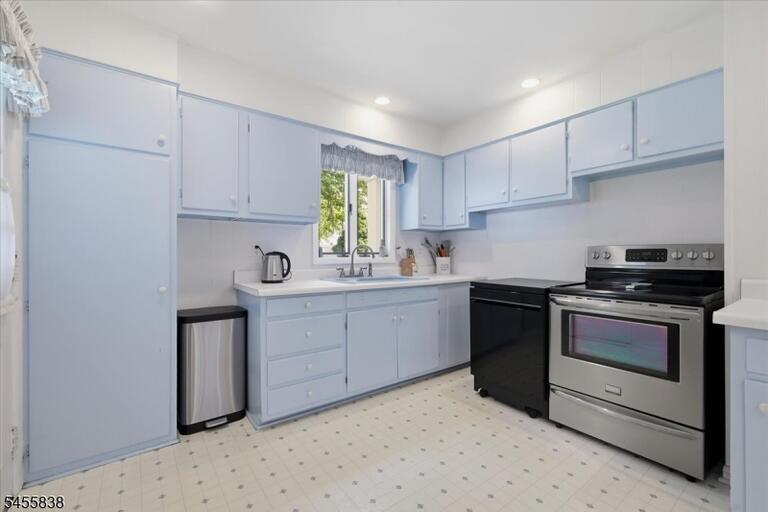 Property listing MLS 4049078 photo 8