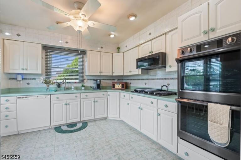 Property listing MLS 4049079 photo 4