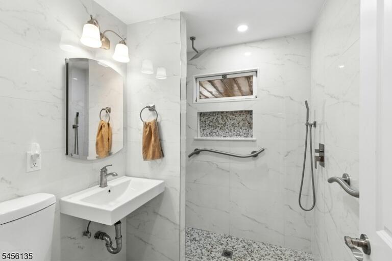 Property listing MLS 4049080 photo 13