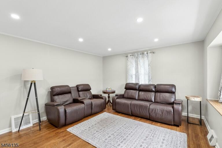 Property listing MLS 4049080 photo 6