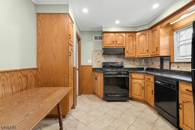 Property listing MLS 4049080 photo 8