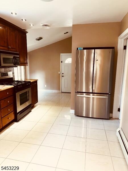 Property listing MLS 4049081 photo 5