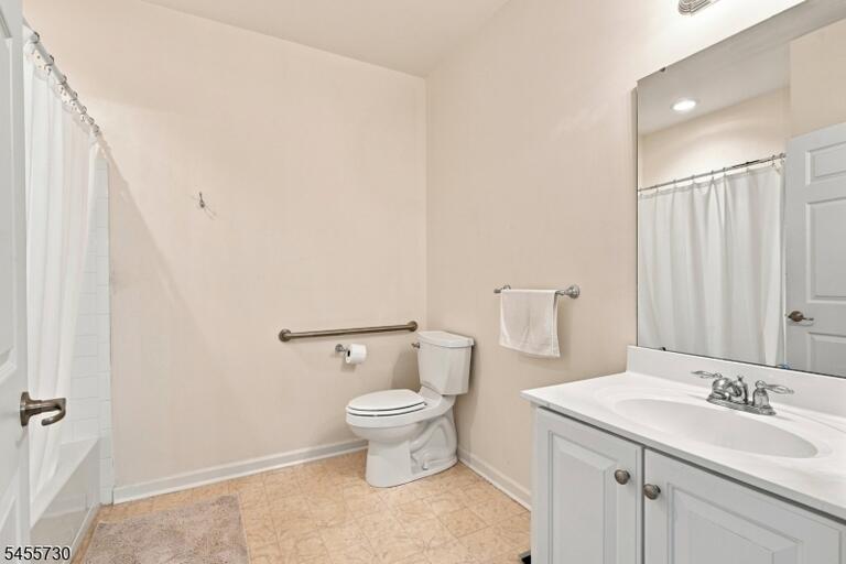 Property listing MLS 4049082 photo 11