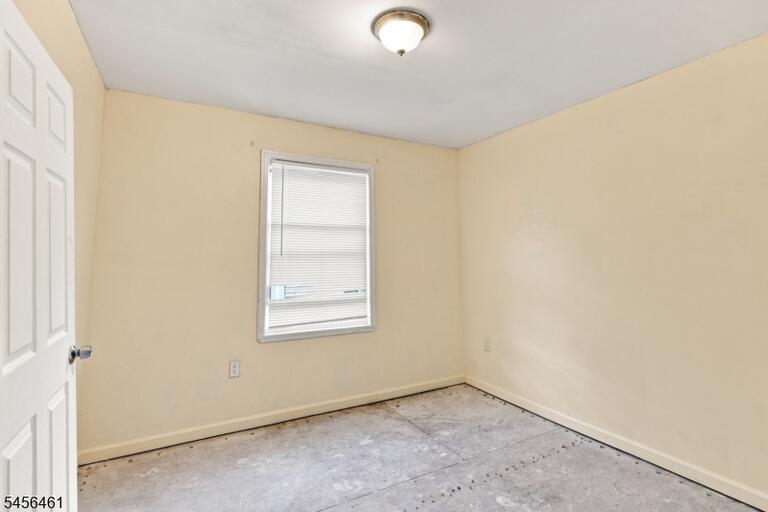 Property listing MLS 4049084 photo 11