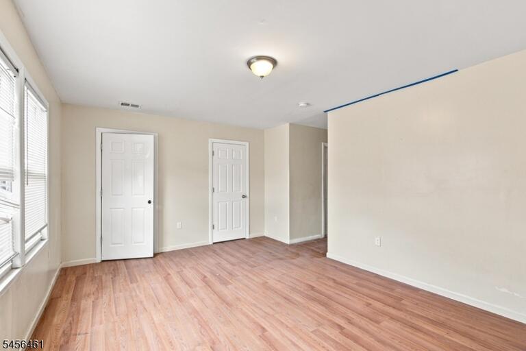 Property listing MLS 4049084 photo 14