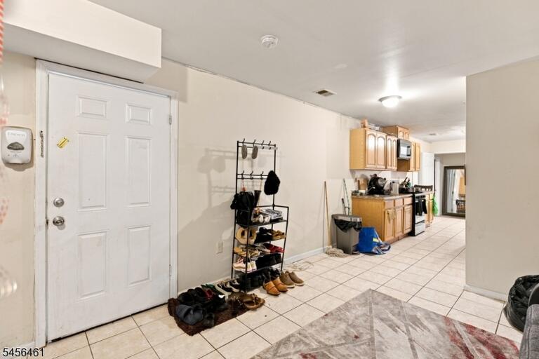Property listing MLS 4049084 photo 31