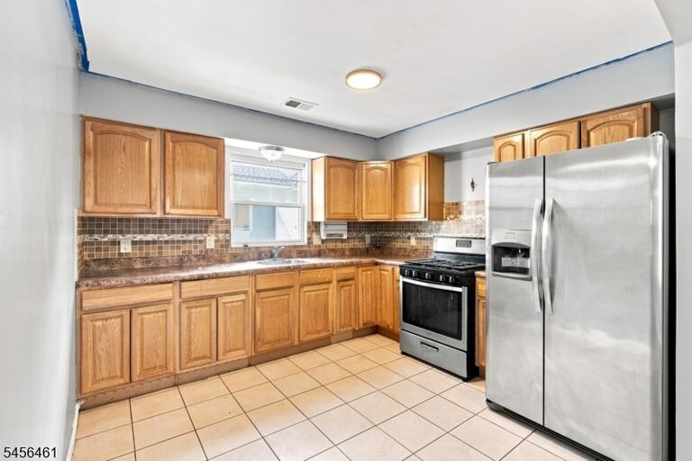 Property listing MLS 4049084 photo 5