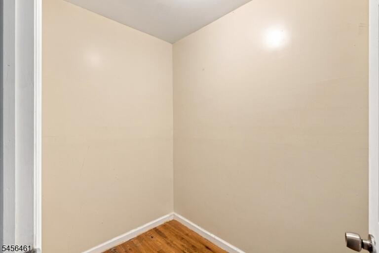 Property listing MLS 4049084 photo 7
