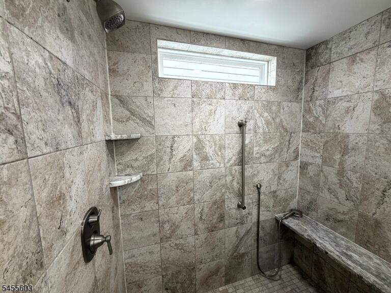 Property listing MLS 4049085 photo 6