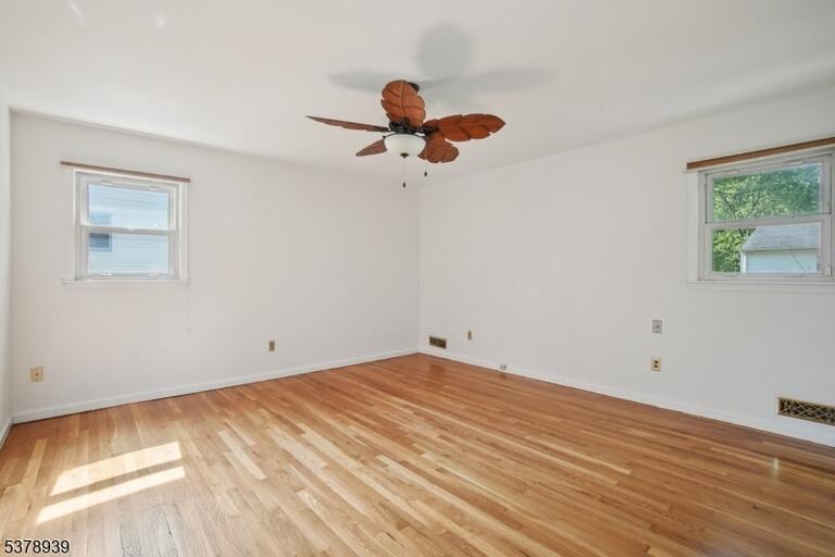 Property listing MLS 4049089 photo 12