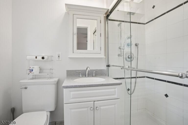 Property listing MLS 4049089 photo 14