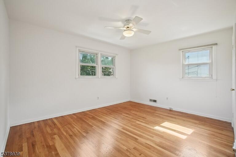 Property listing MLS 4049089 photo 15