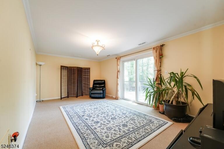 Property listing MLS 4049089 photo 3