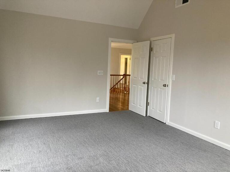 Property listing MLS 4049092 photo 11