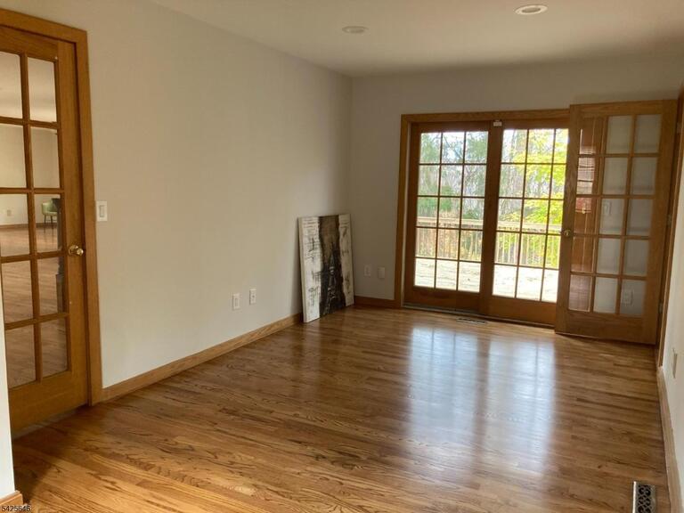 Property listing MLS 4049092 photo 7