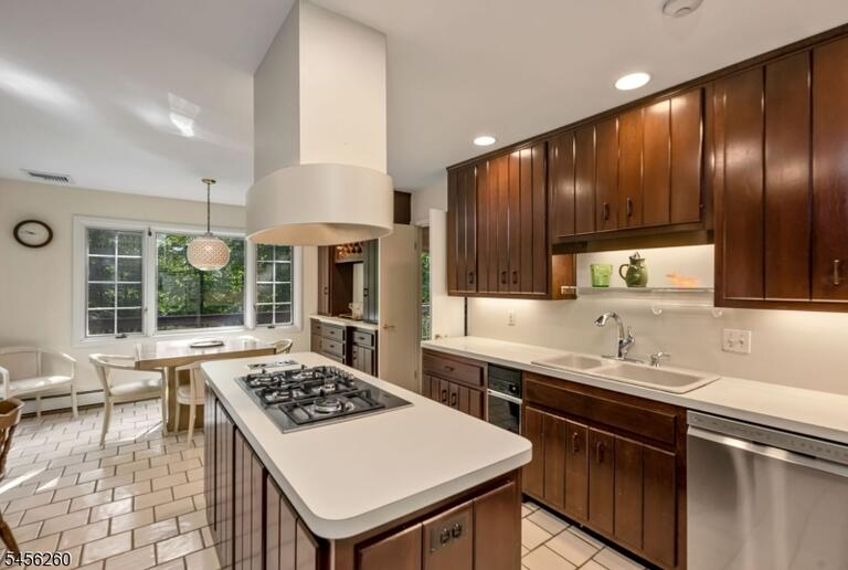 Property listing MLS 4049094 photo 15