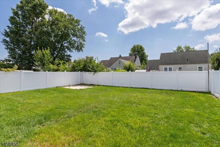Property listing MLS 4049095 photo 21