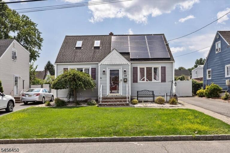 Property listing MLS 4049095 photo 3