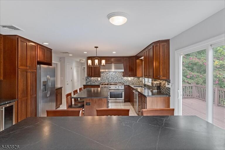 Property listing MLS 4049096 photo 12
