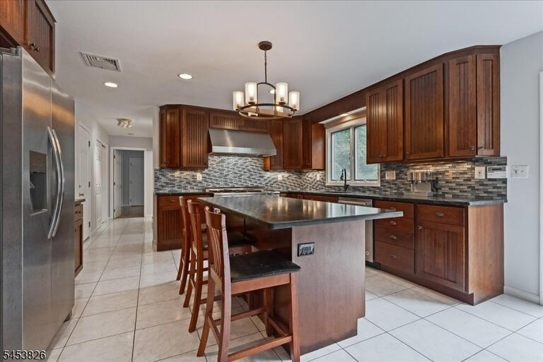 Property listing MLS 4049096 photo 7