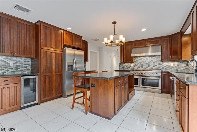 Property listing MLS 4049096 photo 8