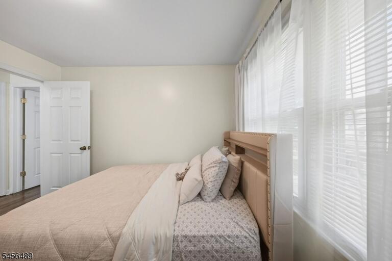 Property listing MLS 4049103 photo 15