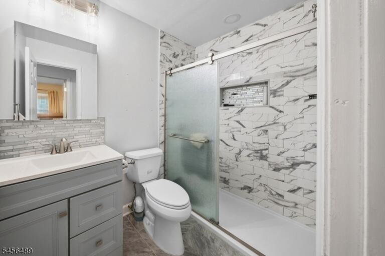 Property listing MLS 4049103 photo 19