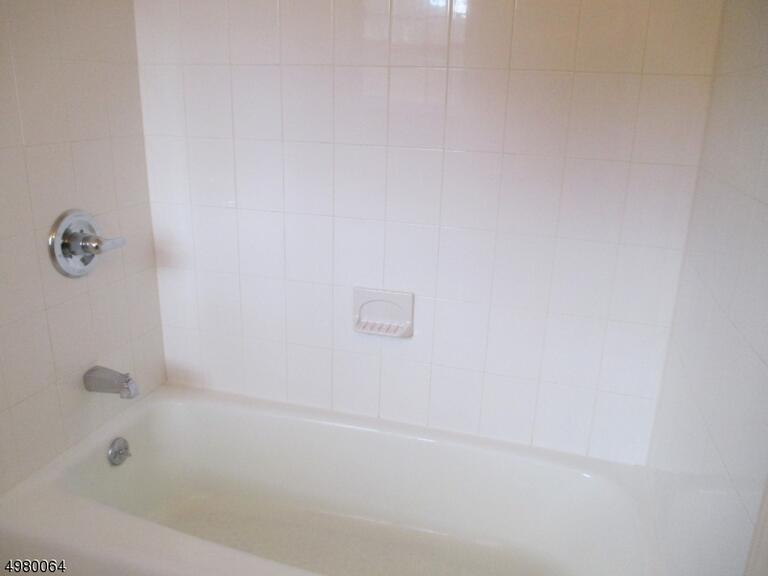 Property listing MLS 4049106 photo 7