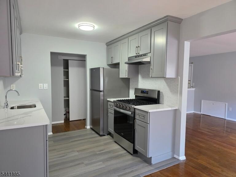 Property listing MLS 4049107 photo 1