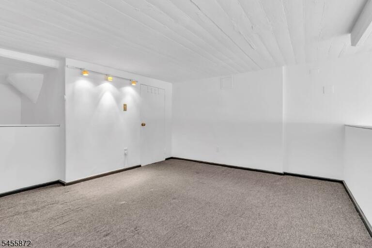 Property listing MLS 4049108 photo 26