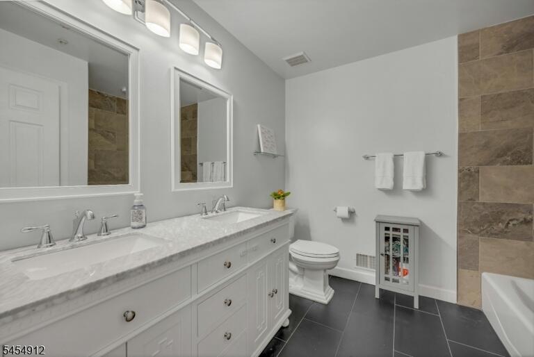 Property listing MLS 4049109 photo 28