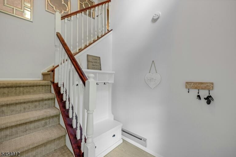 Property listing MLS 4049109 photo 4