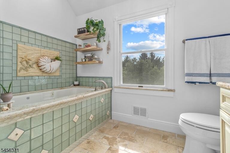 Property listing MLS 4049111 photo 20