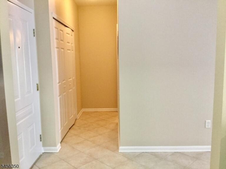 Property listing MLS 4049114 photo 12