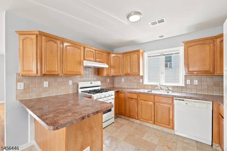Property listing MLS 4049115 photo 10