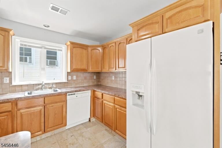 Property listing MLS 4049115 photo 11