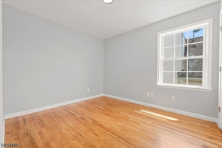 Property listing MLS 4049115 photo 13